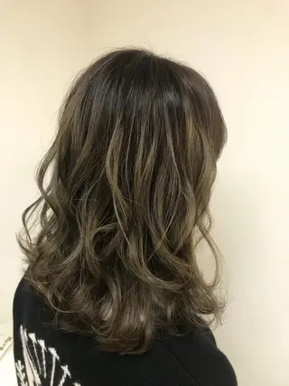 セミロング カラー パーマ ヘアアレンジ ネイル マツエク・マツパ 吉川 宙翔のヘアスタイル