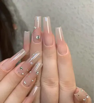ネイル REI NAILS SALONのネイルデザイン