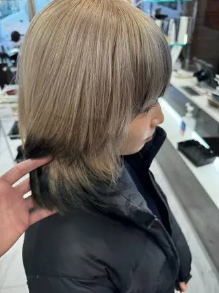 ミディアム カラー ヘアアレンジ 目黒 碧人のヘアスタイル