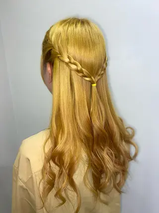 ロング カラー ヘアアレンジ ワタナベ リリコのヘアスタイル