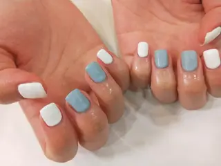 ネイル はばすみれ🎀ﾈｲﾙ 光ﾌｪｲｼｬﾙ ﾍｱのネイルデザイン