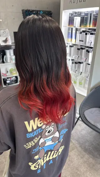 ロング REVE 美容室のヘアスタイル