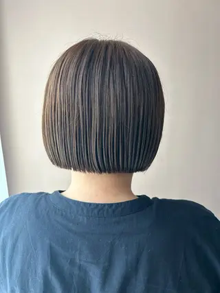 ショート カラー hubhair レイヤー/透明感のヘアスタイル