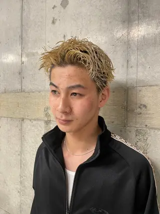 ショート 西宮北口パーマ 鮫島竜海のヘアスタイル
