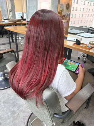 ロング シモイケ ルアのヘアスタイル