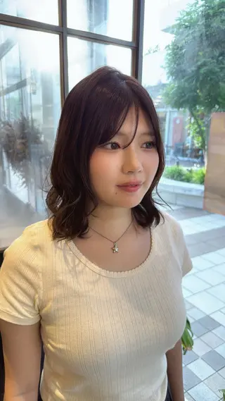 ミディアム レイヤーカット /momocaのヘアスタイル
