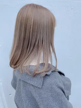 ミディアム カラー ビューティービースト 新宿のヘアスタイル
