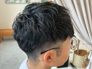 ショート センターパート 韓国ヘア・綾也のヘアスタイル