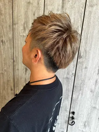 カラー メンズ キタダ ハルカのヘアスタイル