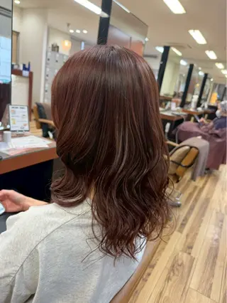 セミロング 赤嶺 雅姫のヘアスタイル