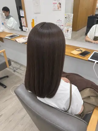 ミディアム ちほ/顔周りレイヤー /ベージュカラーのヘアスタイル