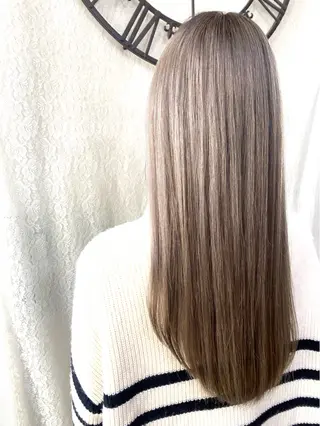 ロング カラー DOLCE尾亦 花織のヘアスタイル