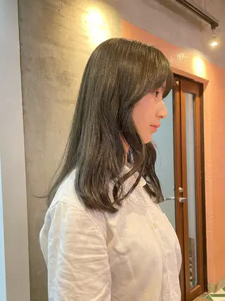 ミディアム カラー 🫧 momokaのヘアスタイル