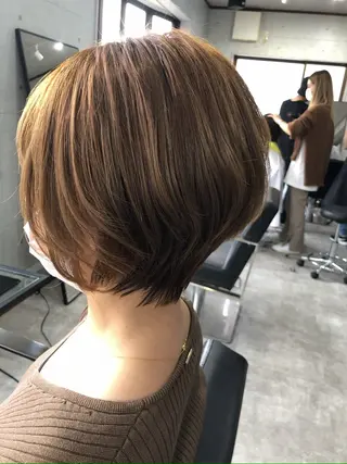 ショート REVE 美容室のヘアスタイル