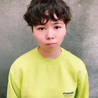 ショート カラー パーマ 中川 竜誠のヘアスタイル
