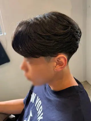 ショート パーマ メンズ 高橋 奎太のヘアスタイル