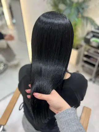 ロング カラー Zina aimiのヘアスタイル