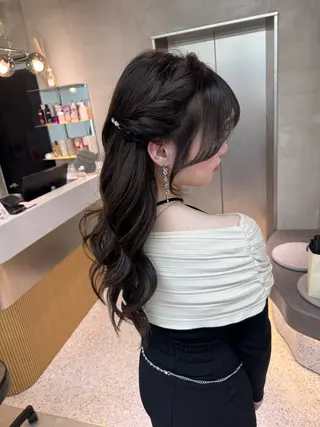 ロング カラー ヘアアレンジ ARIA💎縮毛矯正 ブリーチ💎複雑履歴のヘアスタイル