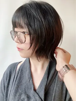ミディアム fumika推しカラ ー/レイヤーカットのヘアスタイル