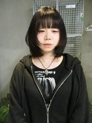 ミディアム マツイ モモノのヘアスタイル