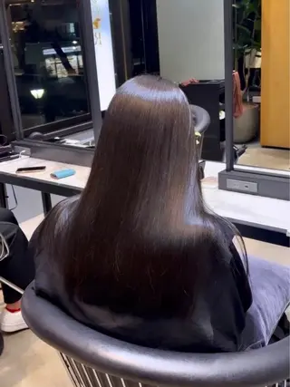 ロング 縮毛矯正 ミディアム レイヤー 顔周り金山のヘアスタイル