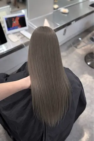 ロング カラー 小林 円香のヘアスタイル