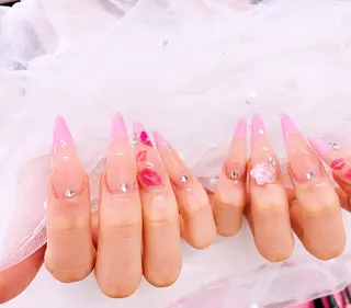 ネイル MOMO ネイルサロンのネイルデザイン