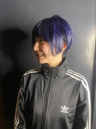 ショート ブリーチカラー🎀 LiLi🫧のヘアスタイル