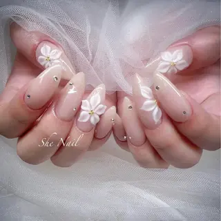 ネイル ISA_ BELLAのネイルデザイン