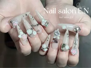 ネイル E.N🦋 長さ出し/持ち込みのネイルデザイン