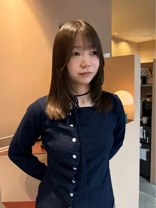 ミディアム 韓国レイヤー YOKE reinaのヘアスタイル