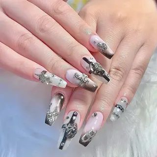 ネイル 🎀kira 長さだし💗モチ最高のネイルデザイン