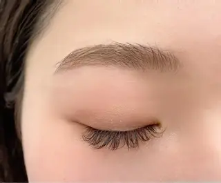 アイブロウ THINK EYE スタッフのマツエク・マツパデザイン