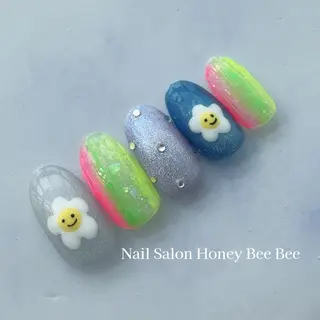 ネイル Nail salon Honey Beeのネイルデザイン