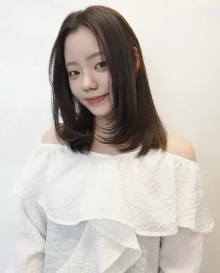 ミディアム 守屋 瞳子のヘアスタイル