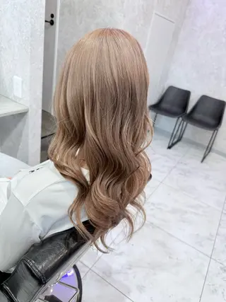 セミロング カラー 🌺ハイトーン🌺 矢葺 なぎさ🌺🌺のヘアスタイル