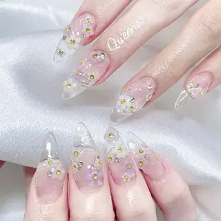ネイル Queens 榊 まおのネイルデザイン