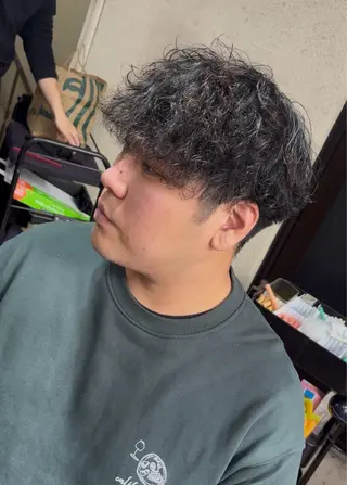 ショート パーマ 森本 ヤマト【メンズ特化】のヘアスタイル