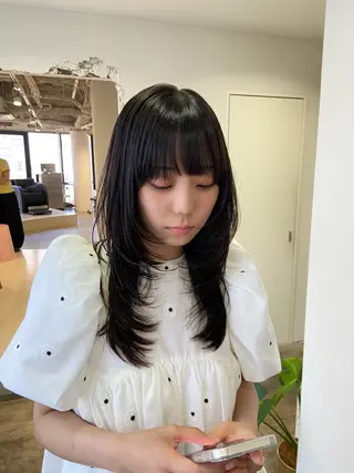 ロング Shion/ レイヤー/髪質改善のヘアスタイル