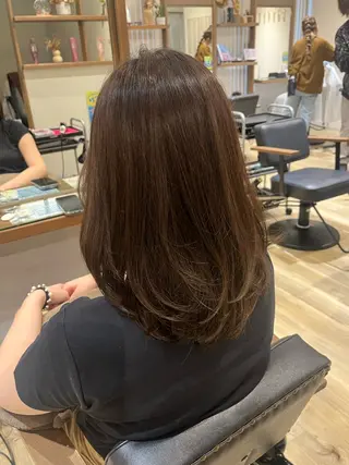 セミロング 樋口 莉奈のヘアスタイル