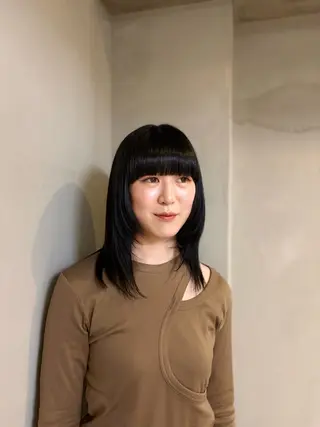ミディアム カラー 透明感うる艶カラー ￤コユキ🫧💞のヘアスタイル