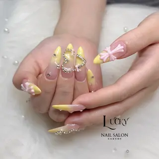 ネイル Lucky Nail Salonのネイルデザイン