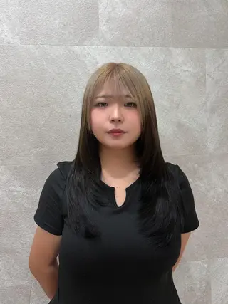 セミロング 韓国ヘアケアブリーチ 莉奈のヘアスタイル