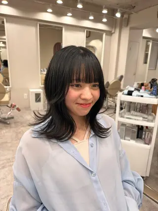 ミディアム ボブ、レイヤー、 ハイトーン、古淵のヘアスタイル