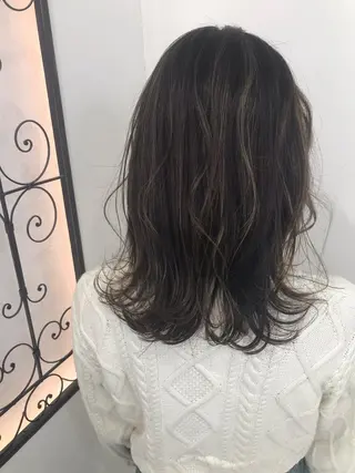 セミロング カラー AVANCE 長尾 尚悟のヘアスタイル
