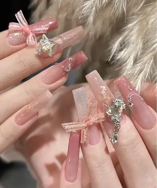 ネイル D-BEAUTY Nailsalonのネイルデザイン