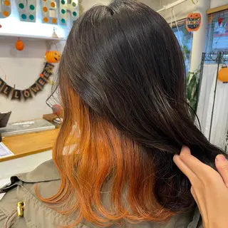 ミディアム インナーカラー 推し ブリーチ 髪質改善のヘアスタイル
