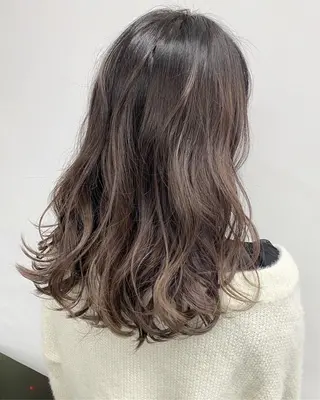 セミロング カラー ヘアアレンジ 【公式】amble luxe池袋東口🩷のヘアスタイル