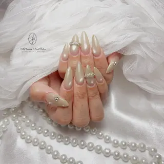 ネイル M2 BEAUTY Marieのネイルデザイン