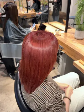 カラー ホリウチ リオのヘアスタイル